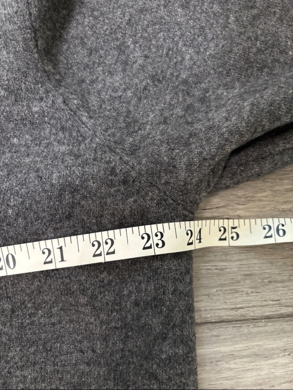 Lorenzo Uomo Charcoal Grey 100% Cashmere V-Neck Sweater Size L Quiet Luxury - Picture 9 of 9